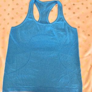 LuluLemon ladies tank top